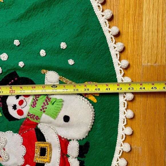 Bucilla Jeweled Christmas Tree Skirt Vintage Noel Handmade Santa Snowman Green - Picture 3 of 13
